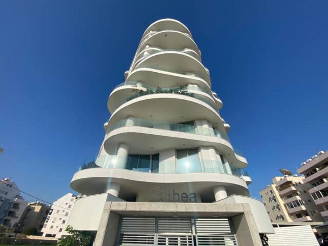 Апартаменты Mckenzie 2 Bedrooms Seaview Ларнака