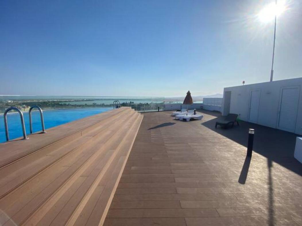 Mckenzie 2 Bedrooms Seaview Апартаменты *
